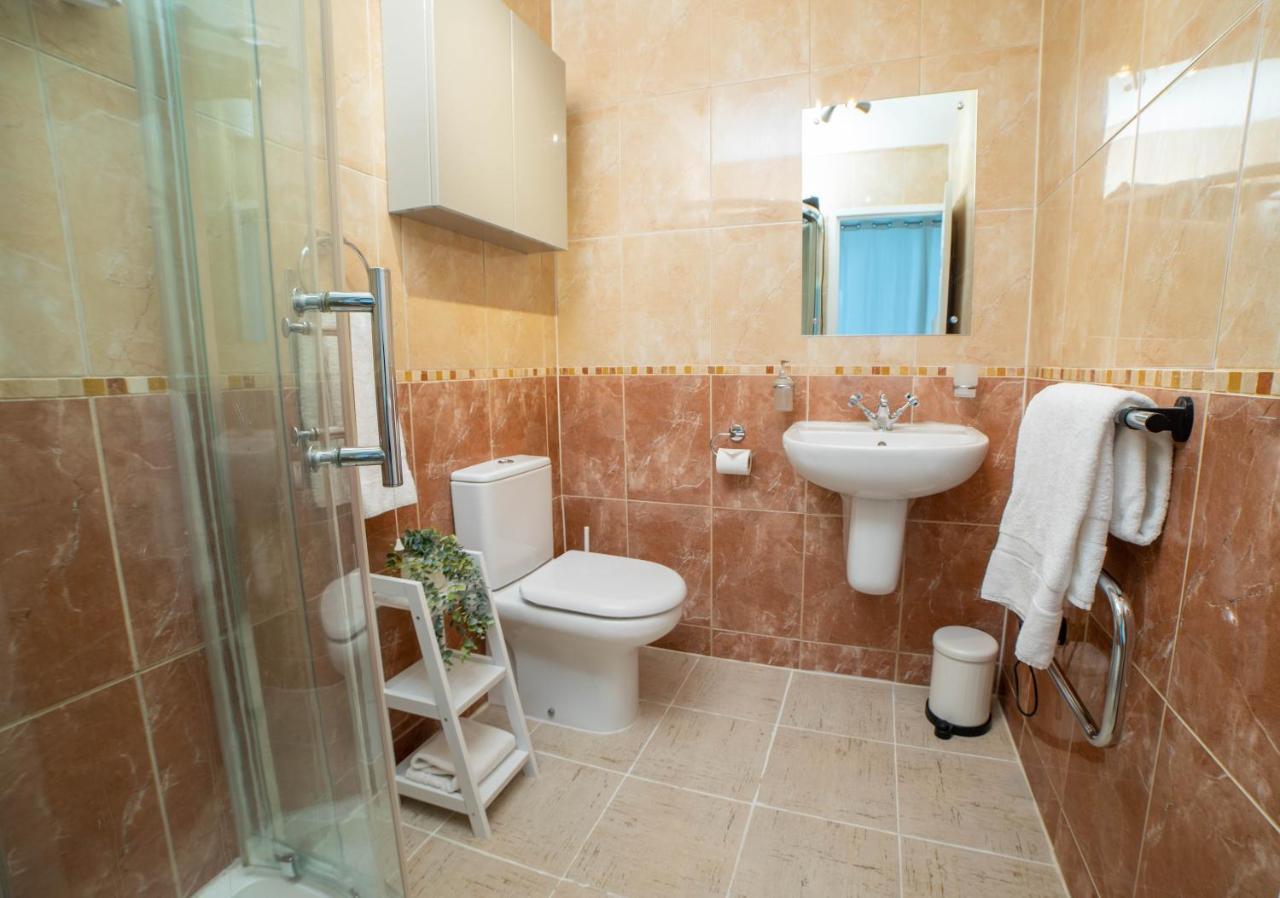 Vibrant City Centre - King Bed, Entire Apartment CBG Εξωτερικό φωτογραφία